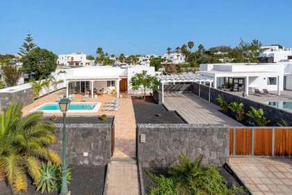 Villa Luxo venda em Costa Teguise, Lanzarote. 