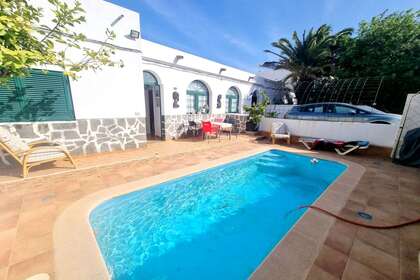 House for sale in Tías, Lanzarote. 