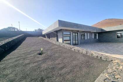 Maison de ville vendre en La Asomada, Tías, Lanzarote. 