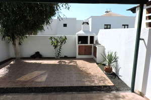 Casa a due piani vendita in Costa Teguise, Lanzarote. 