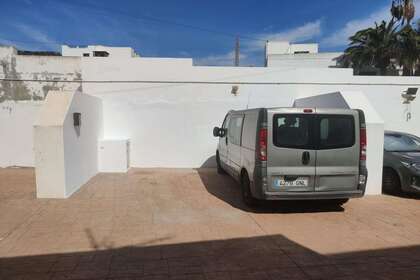 private garage