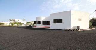 House for sale in La Vegueta, Tinajo, Lanzarote. 