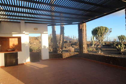 House for sale in Las Breñas, Yaiza, Lanzarote. 
