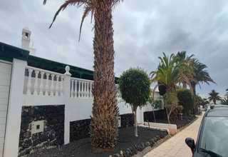 Chalet for sale in Costa Teguise, Lanzarote. 