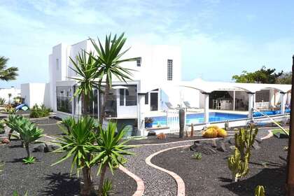 Вилла Продажа в Tías, Lanzarote. 