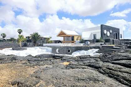 Villa for sale in Tahiche, Teguise, Lanzarote. 