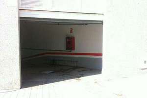Vagas de estacionamento em La Vega, Arrecife, Lanzarote. 