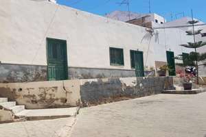 House for sale in El Charco, Arrecife, Lanzarote. 
