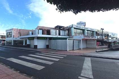 Obchodní prostory na prodej v Puerto del Carmen, Tías, Lanzarote. 