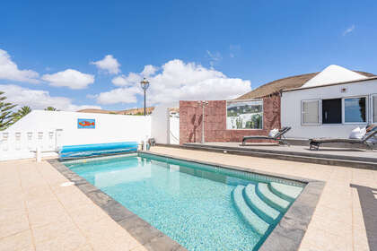 Villas Luksus til salg i Nazaret, Teguise, Lanzarote. 