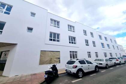 Handelspanden verkoop in Arrecife, Lanzarote. 