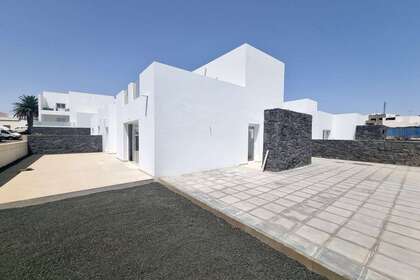 Villa for sale in Tahiche, Teguise, Lanzarote. 