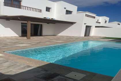 Villa for sale in Playa Blanca, Yaiza, Lanzarote. 