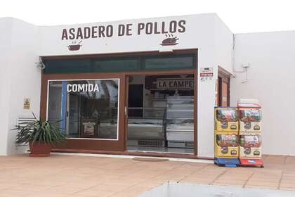 Commercial premise in Costa Teguise, Lanzarote. 