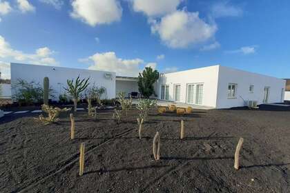 Villa Luxury for sale in Costa Teguise, Lanzarote. 