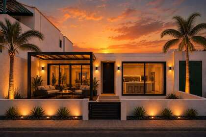 House for sale in Playa Honda, San Bartolomé, Lanzarote. 