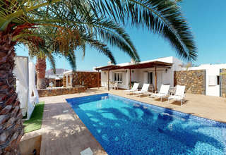 Villas Luksus til salg i Playa Blanca, Yaiza, Lanzarote. 