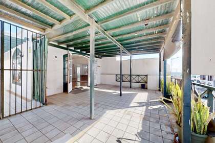 Commercial premise for sale in Playa Blanca, Yaiza, Lanzarote. 