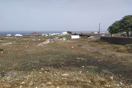 Terreno urbano venta en Tinajo, Lanzarote. 