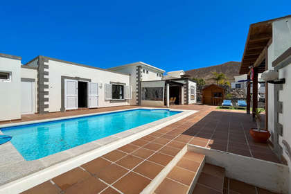 Villas til salg i Playa Blanca, Yaiza, Lanzarote. 