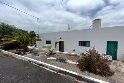 Huizen verkoop in Las Breñas, Yaiza, Lanzarote. 