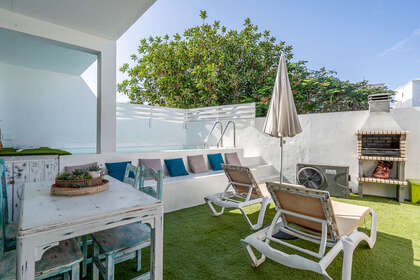 House for sale in Playa Honda, San Bartolomé, Lanzarote. 